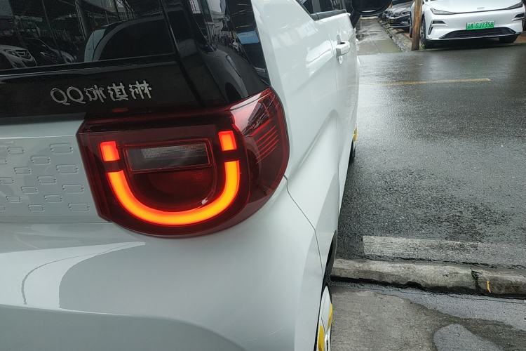 Used Chery QQ Ice Cream 2022 120km Conical Shape Lithium Iron Phosphate
