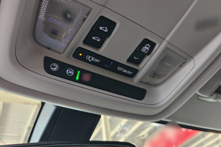 Used Buick Enclave 2020 28T Two-Wheel Drive Luxury Version Interior 15