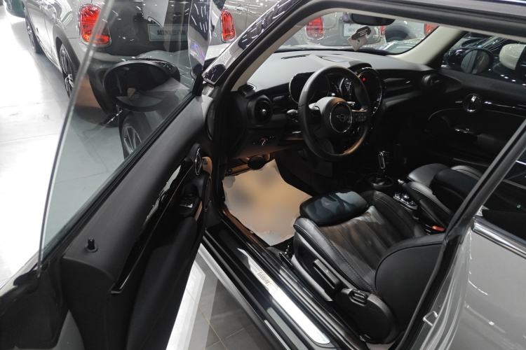 Used MINI MINI 2022 1.5T COOPER Artist
