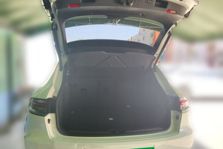 Used Porsche Macan 2018 Macan 2.0T Trunk