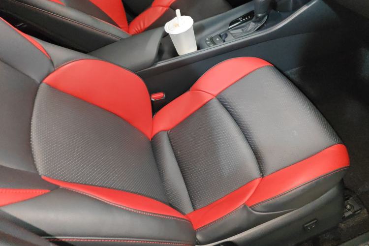 Used Toyota IZOA 2021 Dual-Motor 2.0L Yixiang Edition Right Front Seat