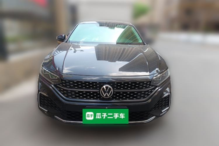 Used Volkswagen Passat 2022 330TSI Starry Luxury Edition Front