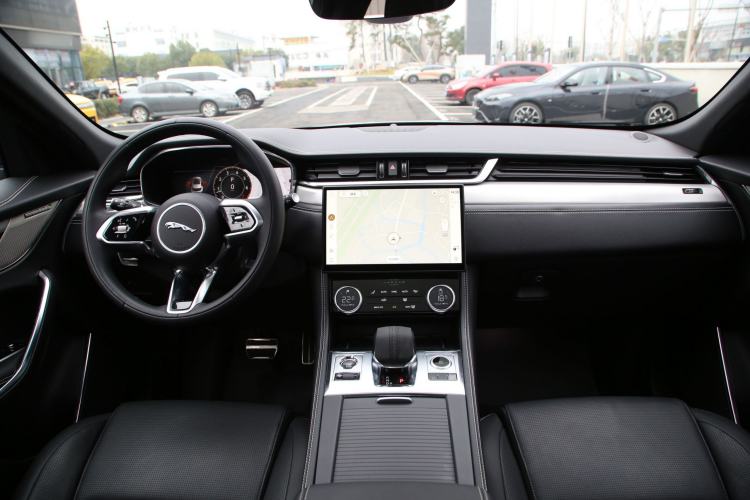 Used Jaguar F-PACE 2024 P250 R-Dynamic SE