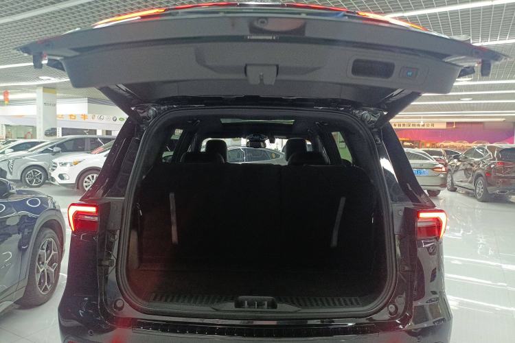 Used Ford Equator 2023 EcoBoost 225 Obsidian Orange Edition Prestige 7-Seater (2/2/3)
