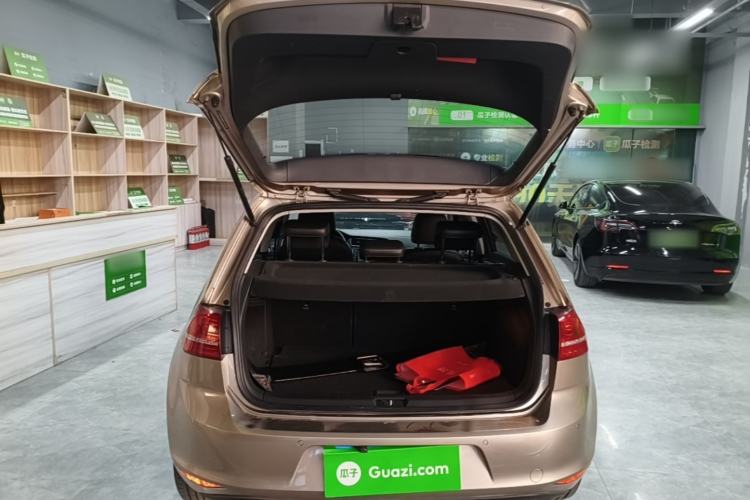 Used Volkswagen Golf 2015 1.4TSI Automatic Luxury Model Trunk