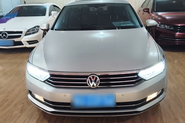 Used Volkswagen Magotan 2017 330TSI DSG Luxury Model