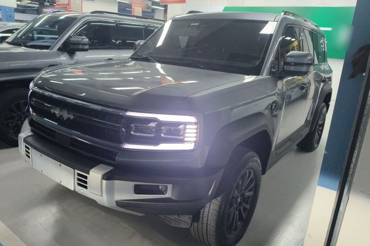 Used Formula Leopard 5 2023 Navigator Edition