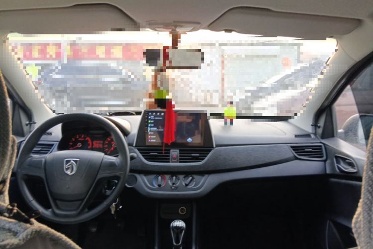 Used Baojun 310 2016 1.2L Manual Value Edition Center Console