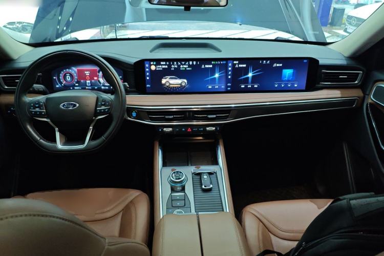 Used Ford Explorer 2023 EcoBoost 285 Four-Wheel Drive Stylish Plus Version 7 Seats