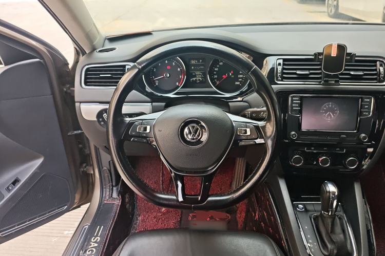 Used Volkswagen Sagitar 2018 1.6L Automatic Comfort Model Steering Wheel