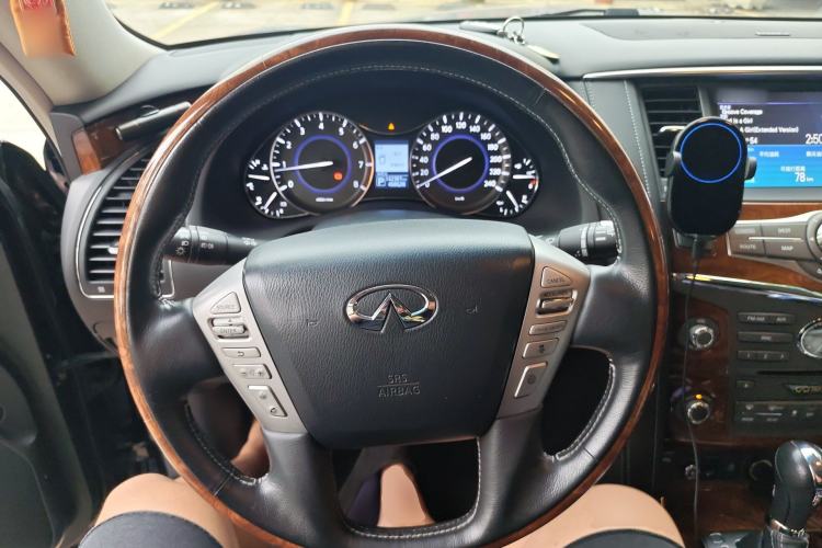Used Infiniti QX80 2016 5.6L 4WD Steering Wheel