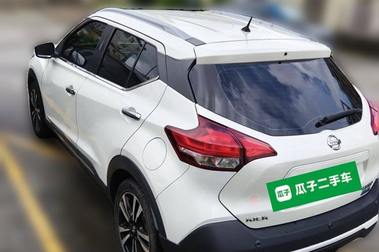 Used Nissan Kicks 2018 1.5L CVT Smart Connect Luxury Edition
