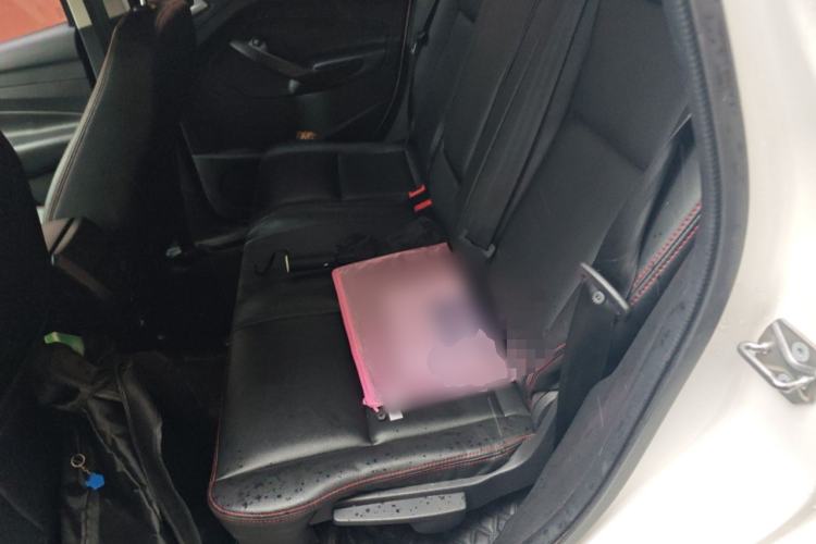 Used Ford Kuga 2015 1.5L GTDi Two-Wheel-Drive Comfort Model Left Rear Seat