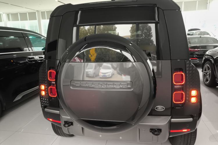 Used Land Rover Defender 2023 Facelift 110 3.0T P400 X-DYNAMIC HSE