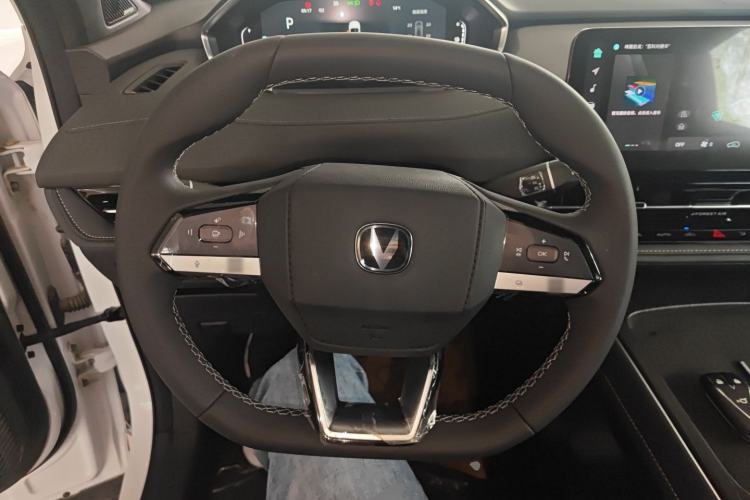 Used CHANGAN CS55PLUS PHEV 2025 Smart New Blue Whale 125km Battleship Edition Steering Wheel