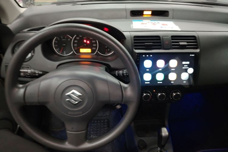 Used Suzuki Swift 2014 1.5L Automatic Fashion Edition Center Console