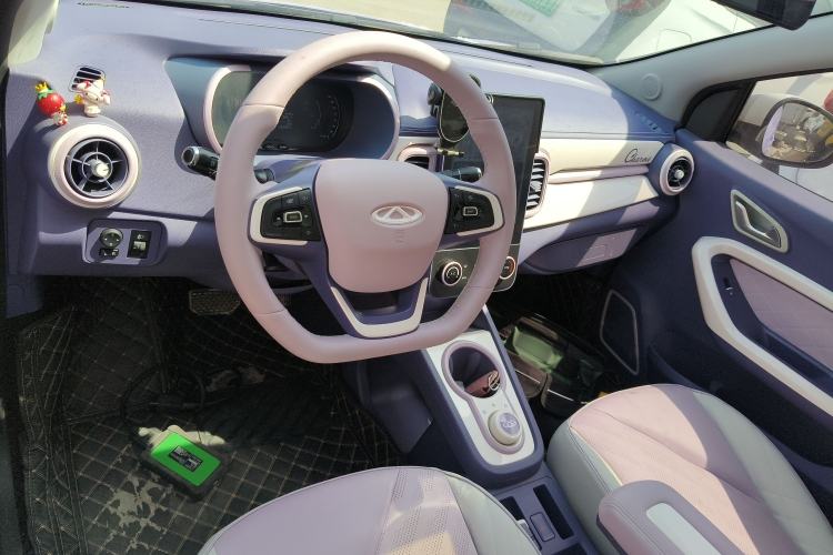 Used Chery Little Ant 2022 Me 301km Rococo Lithium Iron Phosphate Center Console