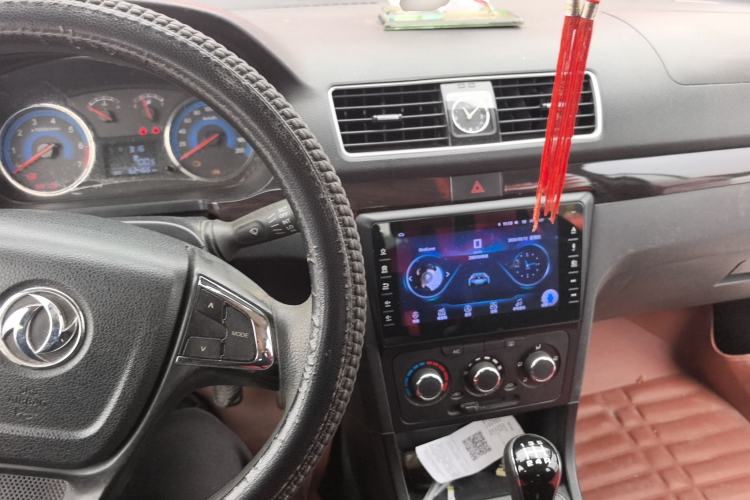 Used Dongfeng Fengon 360 2015 1.5L Manual Luxury 7-Seater China IV Standard
