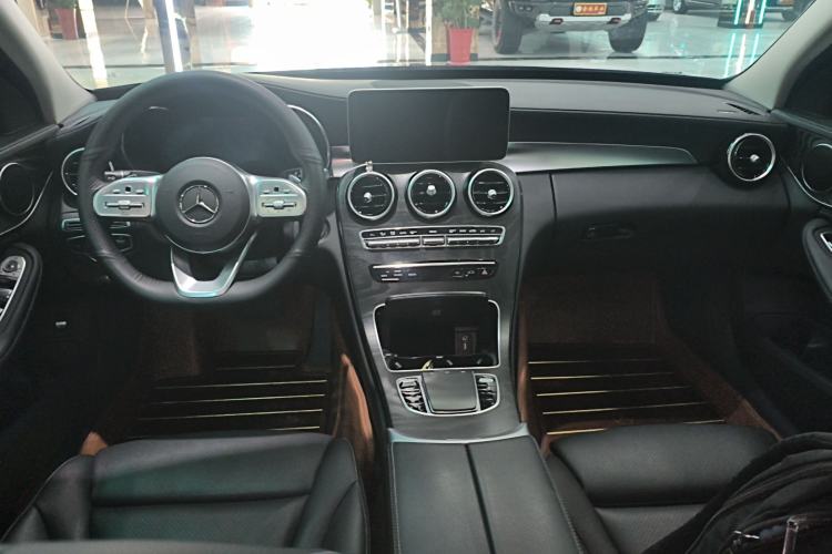 Used Mercedes-Benz C-Class 2020 C 260 L Sport Edition Center Console