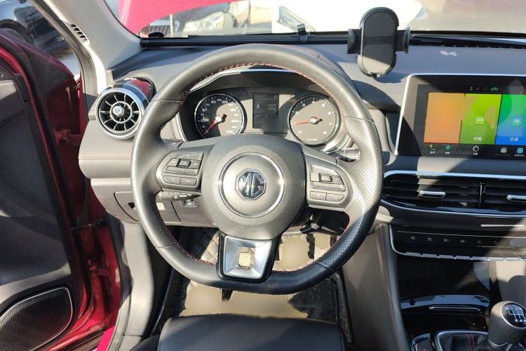 Used MG HS 2019 20T Manual Two-Wheel Drive Luxury Edition China VI Standard
