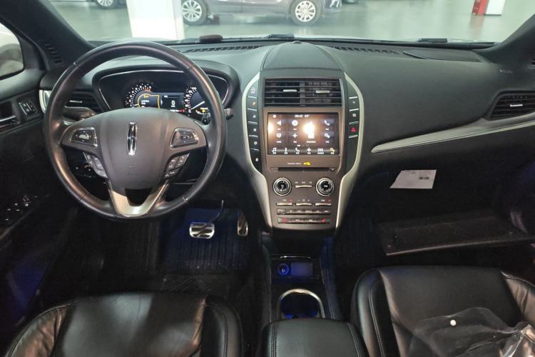 Used Lincoln MKC 2017 2.0T Two-Wheel Drive Deluxe Edition
