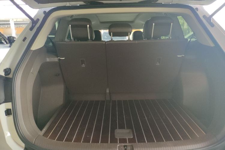 Used Volkswagen Viloran 2020 330TSI Business Edition Trunk