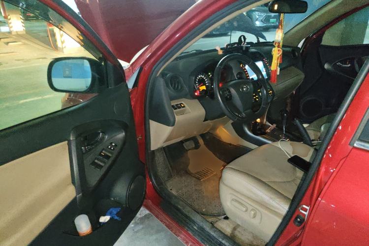 Used Toyota RAV4 2011 2.0L Automatic Luxury Edition