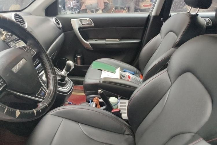 Used Haval H6 2015 Upgraded Model 1.5T Manual Two-Wheel Drive Urban Version Left Front Seat