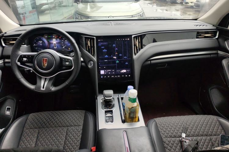 Used Hongqi HS7 2024 2.0T Automatic Two-Wheel Drive Flagship Edition Five Seats Center Console