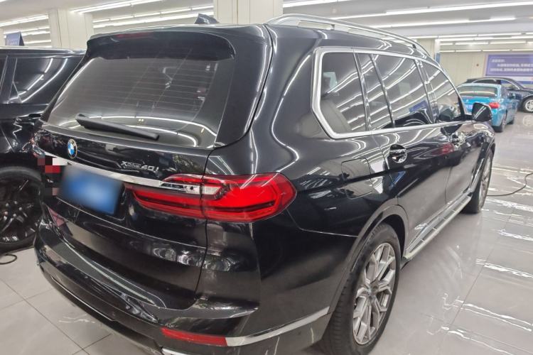 Used BMW X7 2021 xDrive40i Luxury Package with Premium Features