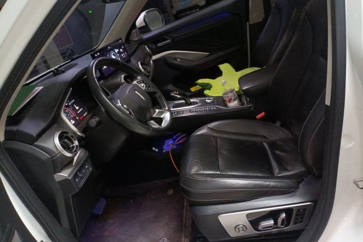 Used Wey VV6 2020 2.0T Two-Wheel Drive Smart Enjoyment+