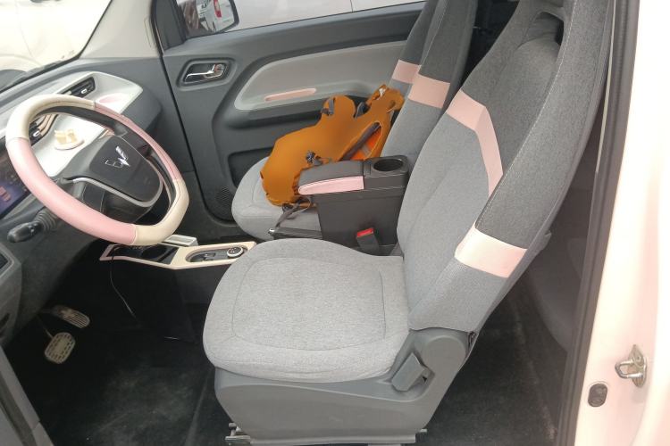 Used Wuling Hongguang MINIEV 2022 Macaron Premium Model – Lithium Ternary Battery Left Front Seat