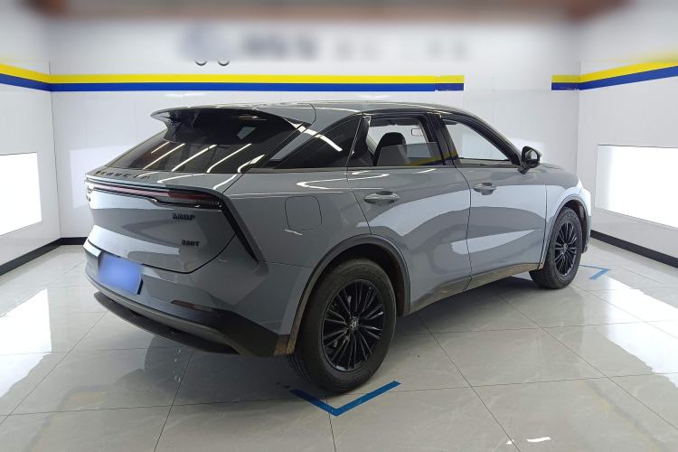 Used Venucia V 2022 260T Black Horse Edition · Idol