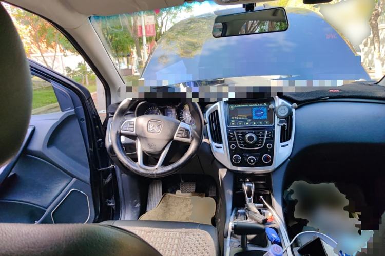 Used JMC Yusheng S350 2013 2.4T Automatic 2WD Diesel Luxury Edition 5 Seats