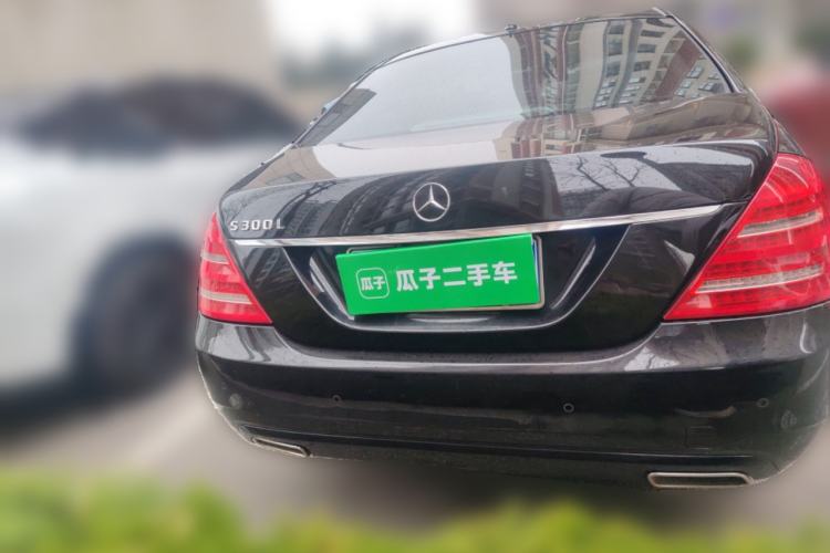 Used Mercedes-Benz S-Class 2012 S 300 L Business Standard Model
