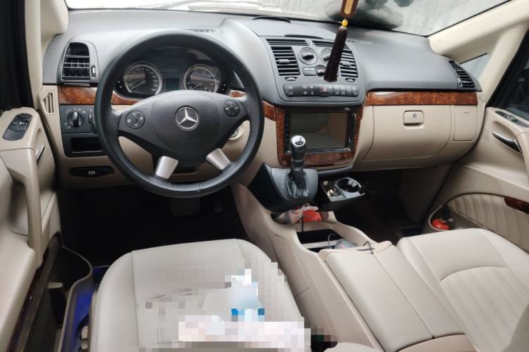 Used Mercedes-Benz Viano 2013 3.0L Comfort Edition
