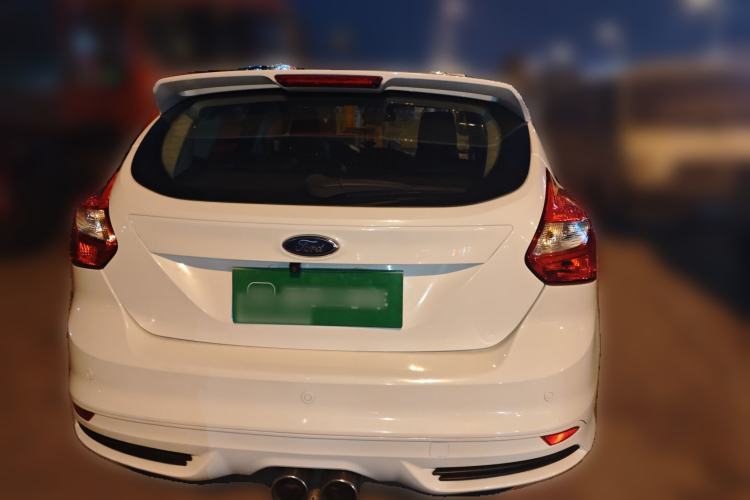 Used Ford Focus 2012 Hatchback 1.6L Manual Fashion Edition
