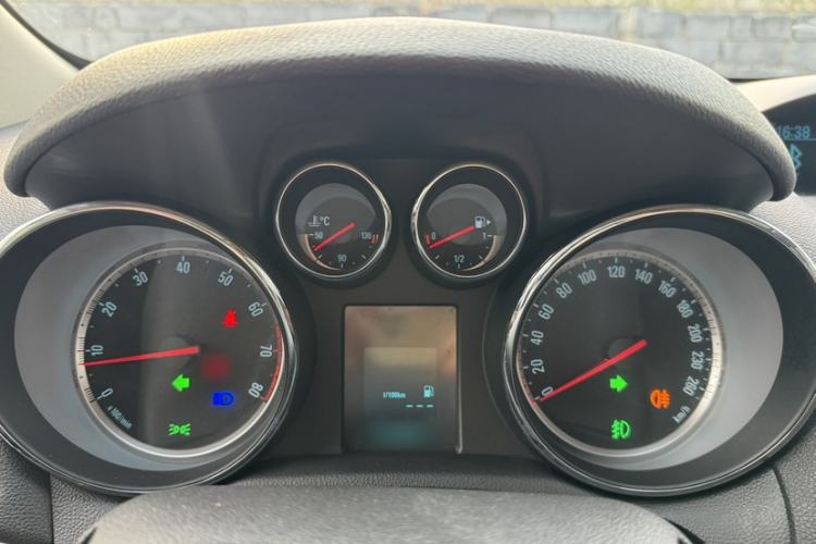 Used Buick Encore 2014 1.4T Manual Two-Wheel Drive Urban Advanced Model