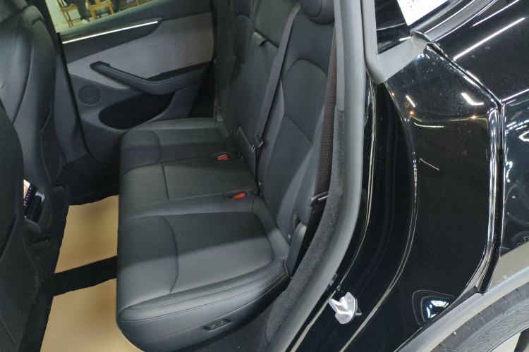 Used Tesla Model Y 2026 Rear-Drive Model
