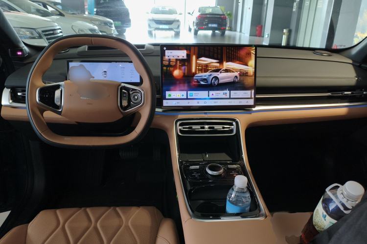 Used Geely Galaxy A7 2025 Model EM-i 150km Starship Edition Center Console