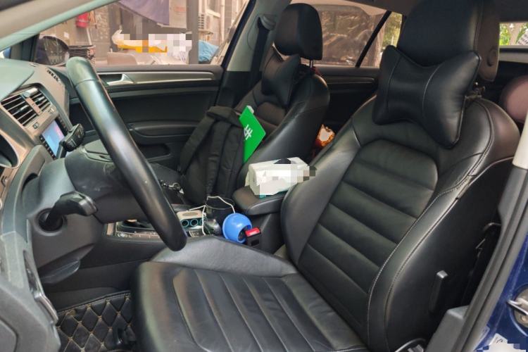 Used Volkswagen Golf 2014 1.4TSI Automatic Luxury Model Left Front Seat