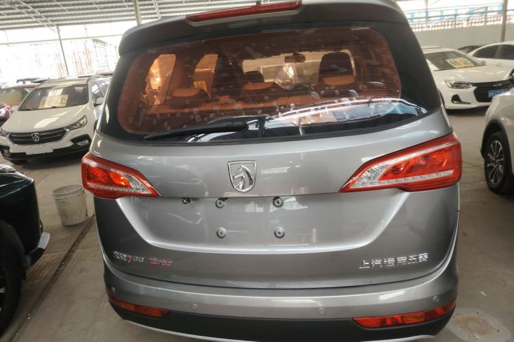 Used Baojun 730 2017 1.5T Manual Fashion Version 7 Seats China V Emission Standard