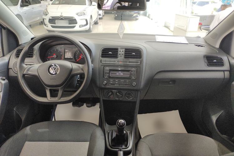 Used Volkswagen Polo 2016 1.4L Manual Fashion Model
