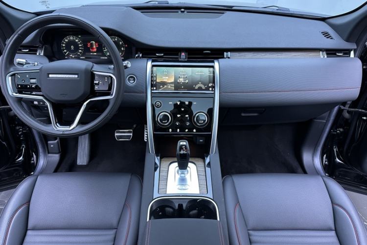 Used Land Rover Discovery Sport 2022 249 PS R-Dynamic S Performance Edition 5 Seats Interior 2