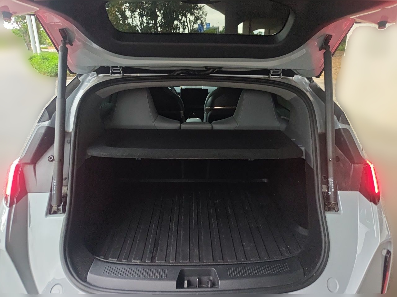 Zeekr X 2023 Rear-Drive YOU Edition 4 Seats — снимка 19