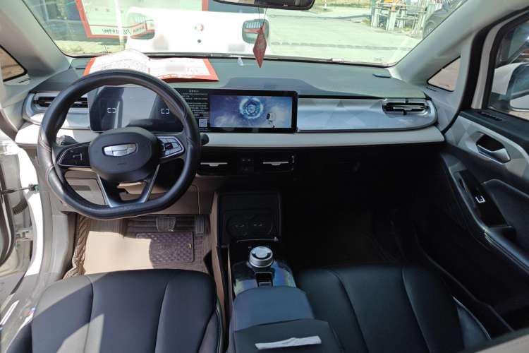 Used Geometry E Firefly 2022 401 km Linglong Tiger 4 Seats