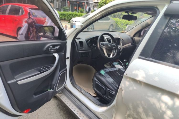 Used CHANGAN CS35 2016 1.6L Manual Luxury Model China IV Standard
