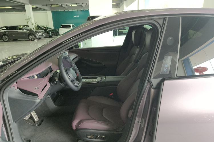 Used Xiaomi Auto SU7 2024 Four-Wheel Drive Ultra-Long Range Advanced Intelligent Driving Max Edition Left Front Seat