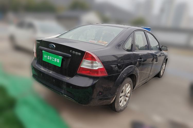 Used Ford Focus 2013 Sedan Classic 1.8L Manual Base Model
