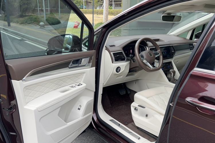 Used Volkswagen Viloran 2020 380TSI Prestige Edition Interior 2